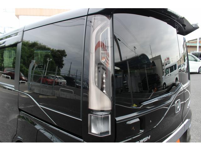 ステップワゴンスパーダ ｅ：ＨＥＶスパーダ　Ｇ　ホンダセンシング　ＭＯＰ１０型ナビ／両側電動スライドドア／衝突軽減ブレーキ／地デジ／バックカメラ／ＥＴＣ２．０／ＬＥＤ／純正１６インチアルミホイール／プッシュスタート／スマートキー／（21枚目）