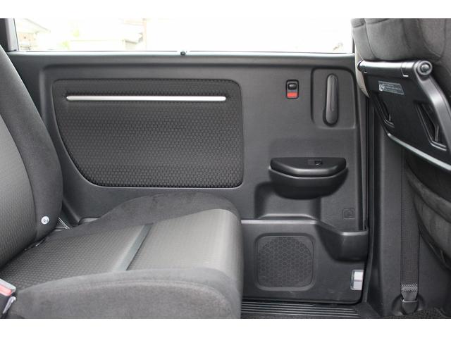 ステップワゴンスパーダ ｅ：ＨＥＶスパーダ　Ｇ　ホンダセンシング　ＭＯＰ１０型ナビ／両側電動スライドドア／衝突軽減ブレーキ／地デジ／バックカメラ／ＥＴＣ２．０／ＬＥＤ／純正１６インチアルミホイール／プッシュスタート／スマートキー／（29枚目）