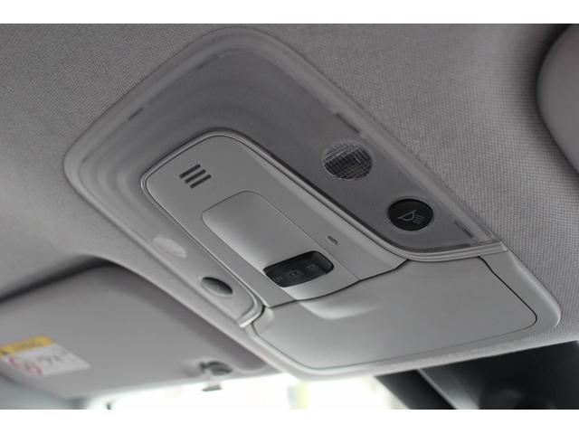 プリウス Ａツーリングセレクション　黒革シート　ナビ　地デジ　バックカメラ　シートヒーター　寒冷地仕様　ＬＥＤヘッド　衝突軽減ブレーキ　アダプティブクルーズコントロール　インテリジェントクリアランスソナー　ブラインドスポットモニター（70枚目）