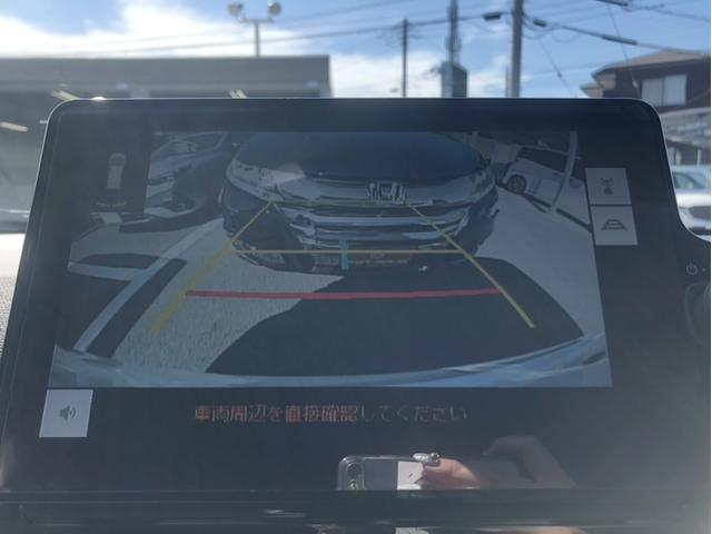 シエンタ ハイブリッドＺ　メーカー１０．５型ナビ／両側電動スライドドア／衝突軽減ブレーキ／地デジ／バックカメラ／レーダークルーズコントロール／ステアリングヒーター／ＥＴＣ／ＬＥＤヘッドライト／シートヒーター／スマートキー／（5枚目）
