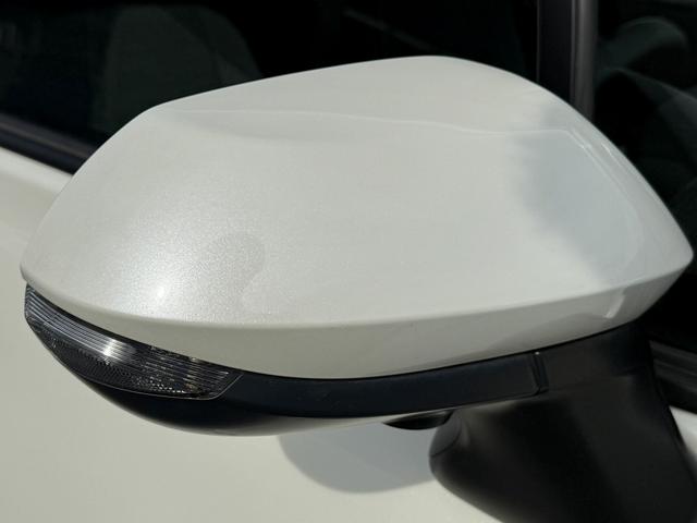 シエンタ ハイブリッドＺ　７人乗り／メーカー１０．５型ナビ／両側電動スライドドア／衝突軽減ブレーキ／地デジ／バックカメラ／レーダークルーズコントロール／ステアリングヒーター／ＥＴＣ／ＬＥＤヘッドライト／シートヒーター（26枚目）