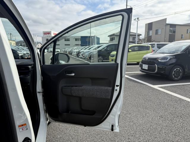 シエンタ ハイブリッドＺ　７人乗り／メーカー１０．５型ナビ／両側電動スライドドア／衝突軽減ブレーキ／地デジ／バックカメラ／レーダークルーズコントロール／ステアリングヒーター／ＥＴＣ／ＬＥＤヘッドライト／シートヒーター（28枚目）