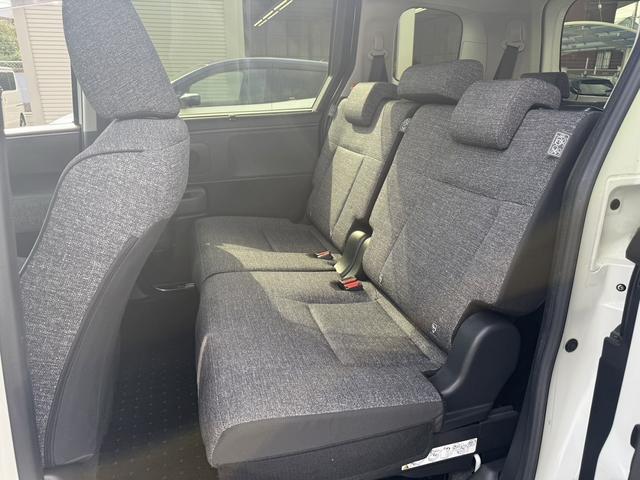 シエンタ ハイブリッドＺ　７人乗り／メーカー１０．５型ナビ／両側電動スライドドア／衝突軽減ブレーキ／地デジ／バックカメラ／レーダークルーズコントロール／ステアリングヒーター／ＥＴＣ／ＬＥＤヘッドライト／シートヒーター（40枚目）