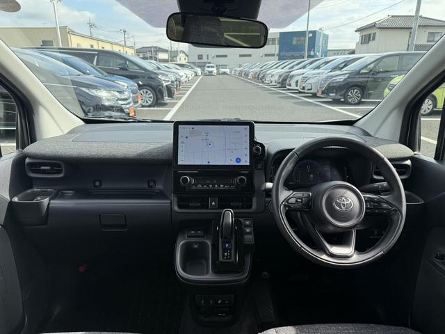 シエンタ ハイブリッドＺ　７人乗り／メーカー１０．５型ナビ／両側電動スライドドア／衝突軽減ブレーキ／地デジ／バックカメラ／レーダークルーズコントロール／ステアリングヒーター／ＥＴＣ／ＬＥＤヘッドライト／シートヒーター（44枚目）