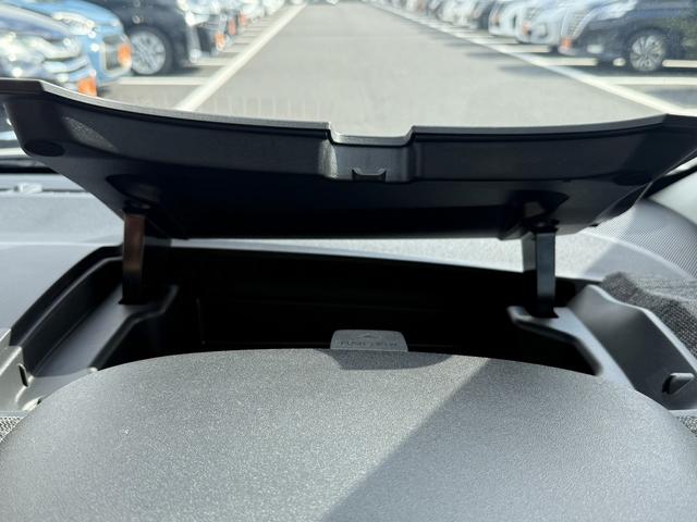 シエンタ ハイブリッドＺ　７人乗り／メーカー１０．５型ナビ／両側電動スライドドア／衝突軽減ブレーキ／地デジ／バックカメラ／レーダークルーズコントロール／ステアリングヒーター／ＥＴＣ／ＬＥＤヘッドライト／シートヒーター（70枚目）