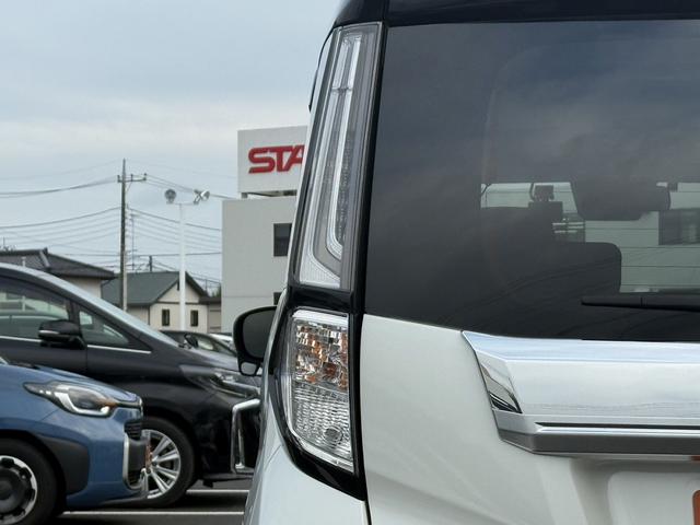 ルーミー カスタムＧ－Ｔ　両側電動スライドドア　アラウンドビューカメラ　地デジ　衝突軽減ブレーキ　クルーズコントロール　シートヒーター　ＥＴＣ２．０　ＬＥＤヘッドライト　アイドリングストップ　スマートキー　Ｂｌｕｔｏｏｔｈ接続（27枚目）