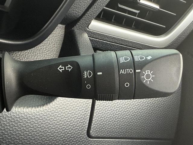 ルーミー カスタムＧ－Ｔ　両側電動スライドドア　アラウンドビューカメラ　地デジ　衝突軽減ブレーキ　クルーズコントロール　シートヒーター　ＥＴＣ２．０　ＬＥＤヘッドライト　アイドリングストップ　スマートキー　Ｂｌｕｔｏｏｔｈ接続（50枚目）