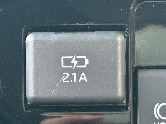 ルーミー カスタムＧ－Ｔ　両側電動スライドドア　アラウンドビューカメラ　地デジ　衝突軽減ブレーキ　クルーズコントロール　シートヒーター　ＥＴＣ２．０　ＬＥＤヘッドライト　アイドリングストップ　スマートキー　Ｂｌｕｔｏｏｔｈ接続（58枚目）