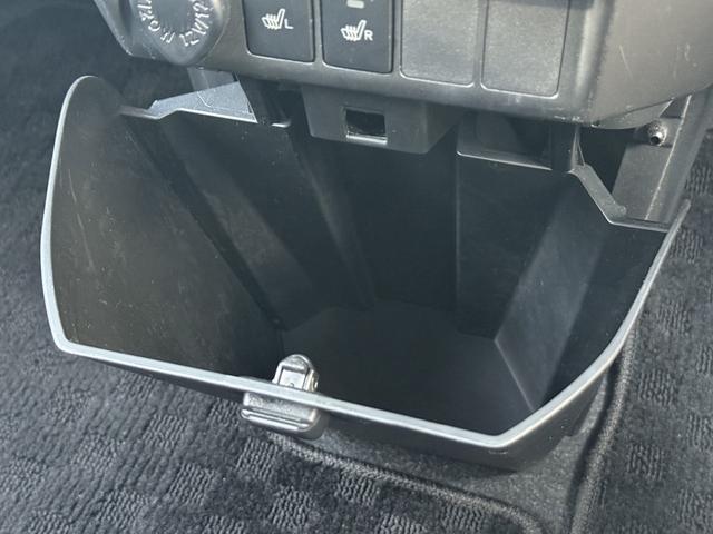 ルーミー カスタムＧ－Ｔ　両側電動スライドドア　アラウンドビューカメラ　地デジ　衝突軽減ブレーキ　クルーズコントロール　シートヒーター　ＥＴＣ２．０　ＬＥＤヘッドライト　アイドリングストップ　スマートキー　Ｂｌｕｔｏｏｔｈ接続（63枚目）