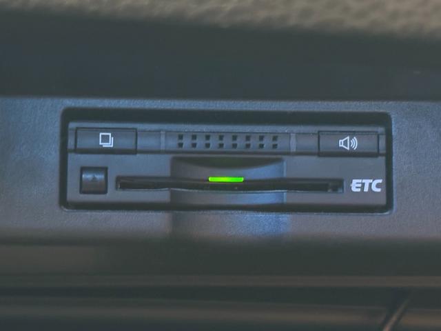 ハリアー プレミアム 4WD/社外ナビ/地デジ/クルーズコントロール/LEDヘッドライト/レザーシート/パワーシート/シートヒーター/ブルートゥースオーディオ/スマートキー/プッシュスタート/(7枚目)