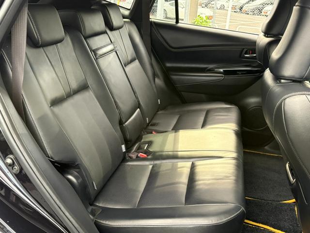 ハリアー プレミアム 4WD/社外ナビ/地デジ/クルーズコントロール/LEDヘッドライト/レザーシート/パワーシート/シートヒーター/ブルートゥースオーディオ/スマートキー/プッシュスタート/(18枚目)