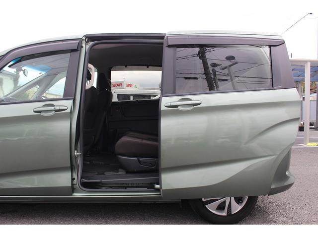 フリード＋ハイブリッド ハイブリッドＧ・ホンダセンシング　純正ナビ／地デジ／バックカメラ／両側電動スライドドア／ＬＥＤヘッドライト／レーダークルーズコントロール／ＥＴＣ／衝突軽減ブレーキ／スマートキー／プッシュスタート／（33枚目）