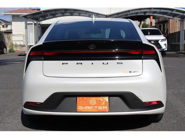 プリウス Ｇ　純正ナビ　フルセグ　バックカメラ　ブラインドスポットモニター　衝突軽減ブレーキ　アダプティブクルーズコントロール　純正１９インチアルミホイール　ＡＣ１００Ｖ電源　ビルドインＥＴＣ２．０　ＬＥＤライト（7枚目）