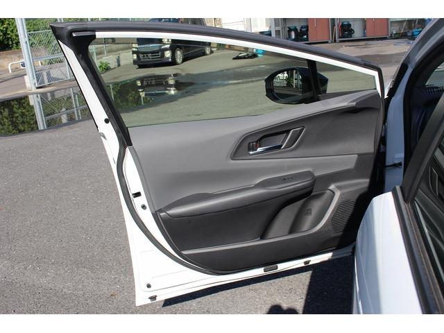 プリウス Ｇ　純正ナビ　フルセグ　バックカメラ　ブラインドスポットモニター　衝突軽減ブレーキ　アダプティブクルーズコントロール　純正１９インチアルミホイール　ＡＣ１００Ｖ電源　ビルドインＥＴＣ２．０　ＬＥＤライト（25枚目）