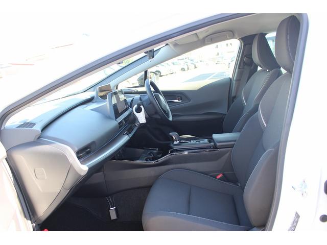 プリウス Ｇ　純正ナビ　フルセグ　バックカメラ　ブラインドスポットモニター　衝突軽減ブレーキ　アダプティブクルーズコントロール　純正１９インチアルミホイール　ＡＣ１００Ｖ電源　ビルドインＥＴＣ２．０　ＬＥＤライト（37枚目）