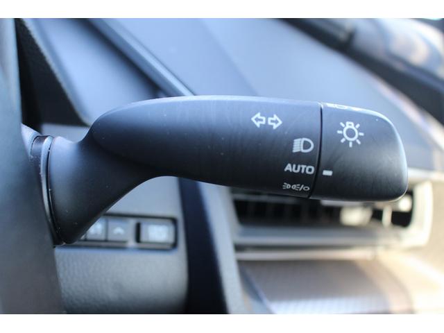 プリウス Ｇ　純正ナビ　フルセグ　バックカメラ　ブラインドスポットモニター　衝突軽減ブレーキ　アダプティブクルーズコントロール　純正１９インチアルミホイール　ＡＣ１００Ｖ電源　ビルドインＥＴＣ２．０　ＬＥＤライト（45枚目）