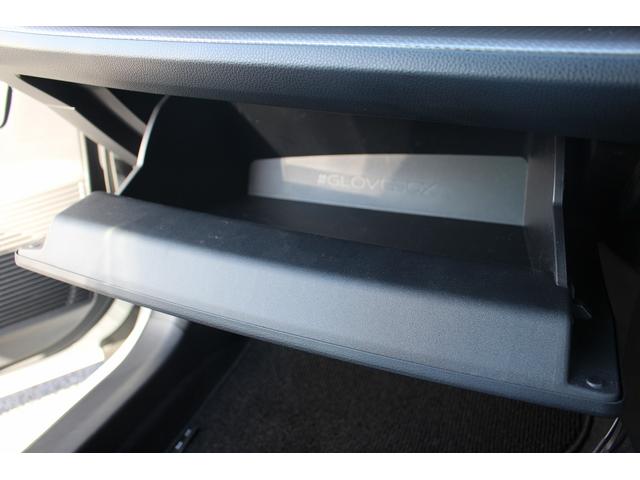 プリウス Ｇ　純正ナビ　フルセグ　バックカメラ　ブラインドスポットモニター　衝突軽減ブレーキ　アダプティブクルーズコントロール　純正１９インチアルミホイール　ＡＣ１００Ｖ電源　ビルドインＥＴＣ２．０　ＬＥＤライト（72枚目）