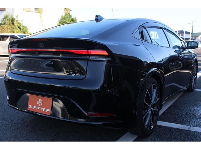 プリウス Ｚ　パノラマルーフ　純正ディスプレイ　フルセグ　バックカメラ　ブラインドスポットモニター　衝突軽減ブレーキ　シートエアコン　シートヒーター　ステアリングヒーター　アダプティブクルーズコントロール　ＬＥＤ（6枚目）