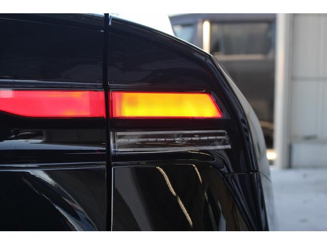 プリウス Ｚ　パノラマルーフ　純正ディスプレイ　フルセグ　バックカメラ　ブラインドスポットモニター　衝突軽減ブレーキ　シートエアコン　シートヒーター　ステアリングヒーター　アダプティブクルーズコントロール　ＬＥＤ（14枚目）