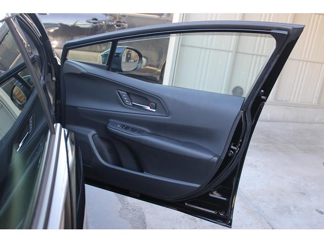 プリウス Ｚ　パノラマルーフ　純正ディスプレイ　フルセグ　バックカメラ　ブラインドスポットモニター　衝突軽減ブレーキ　シートエアコン　シートヒーター　ステアリングヒーター　アダプティブクルーズコントロール　ＬＥＤ（22枚目）