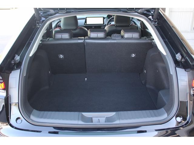 プリウス Ｚ　パノラマルーフ　純正ディスプレイ　フルセグ　バックカメラ　ブラインドスポットモニター　衝突軽減ブレーキ　シートエアコン　シートヒーター　ステアリングヒーター　アダプティブクルーズコントロール　ＬＥＤ（25枚目）