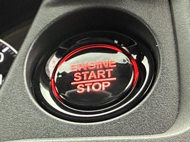 ＷＲ－Ｖ Ｚ　ブラックスタイル　Ｒ７登録／純正９型ナビ／地デジ／Ｂカメラ／衝突軽減／レーダークルーズコントロール／ＥＴＣ／ＬＥＤ／シートヒーター／ステアリングヒーター／スマートキー／プッシュスタート／（6枚目）