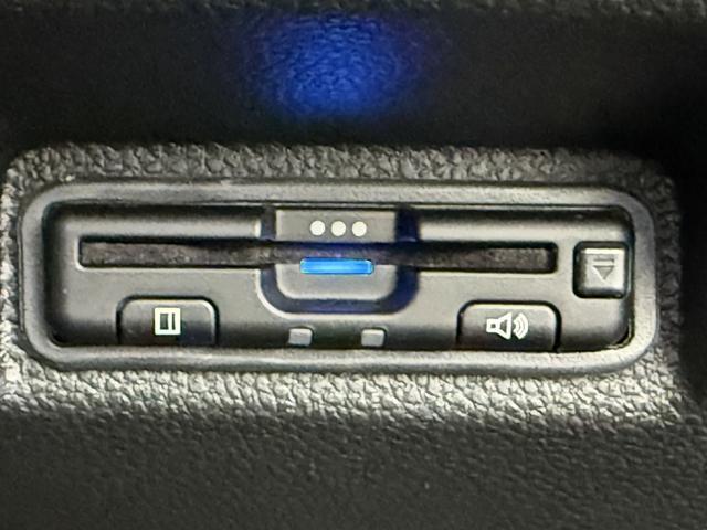 ＷＲ－Ｖ Ｚ　ブラックスタイル　Ｒ７登録／純正９型ナビ／地デジ／Ｂカメラ／衝突軽減／レーダークルーズコントロール／ＥＴＣ／ＬＥＤ／シートヒーター／ステアリングヒーター／スマートキー／プッシュスタート／（7枚目）