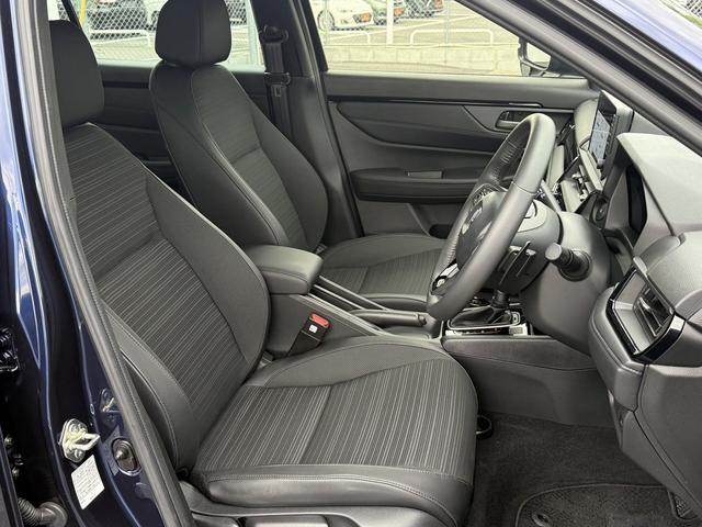 ＷＲ－Ｖ Ｚ　ブラックスタイル　Ｒ７登録／純正９型ナビ／地デジ／Ｂカメラ／衝突軽減／レーダークルーズコントロール／ＥＴＣ／ＬＥＤ／シートヒーター／ステアリングヒーター／スマートキー／プッシュスタート／（15枚目）