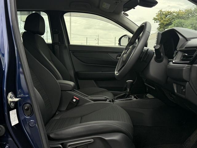 ＷＲ－Ｖ Ｚ　ブラックスタイル　Ｒ７登録／純正９型ナビ／地デジ／Ｂカメラ／衝突軽減／レーダークルーズコントロール／ＥＴＣ／ＬＥＤ／シートヒーター／ステアリングヒーター／スマートキー／プッシュスタート／（40枚目）