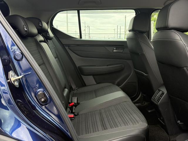 ＷＲ－Ｖ Ｚ　ブラックスタイル　Ｒ７登録／純正９型ナビ／地デジ／Ｂカメラ／衝突軽減／レーダークルーズコントロール／ＥＴＣ／ＬＥＤ／シートヒーター／ステアリングヒーター／スマートキー／プッシュスタート／（41枚目）