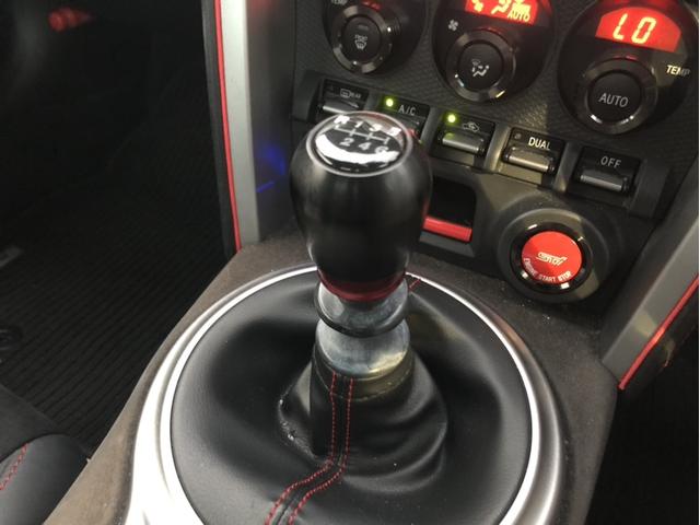 ＢＲＺ Ｓ　６速ＭＴ／ＢＢＳ１８インチＡＷ／ＢＲＩＴＺ車高調／社外ナビ／地デジ／ハーフレザー／シートヒーター／ＥＴＣ／ＨＩＤヘッドライト（3枚目）