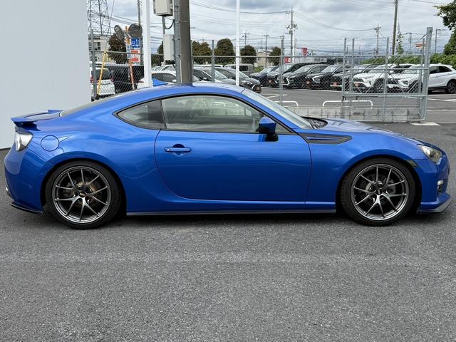 極限までこだわった仕入れ値で低価格を実現。低価格で良質なお車を全社総台数２，０００台以上の在庫からお選びいただけます。営業時間　１０：００〜１９：００