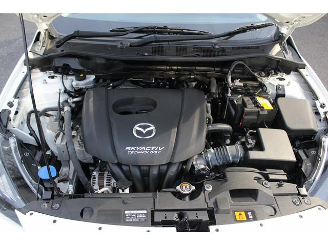 デミオ １５Ｓ　純正ナビ　バックカメラ　衝突被害軽減ブレーキ　障害物センサー　プッシュスタート　スマートキー　ＭＴモード付ＡＴ　禁煙車　電動格納ミラー　オートエアコン　ＬＥＤヘッドライト（19枚目）