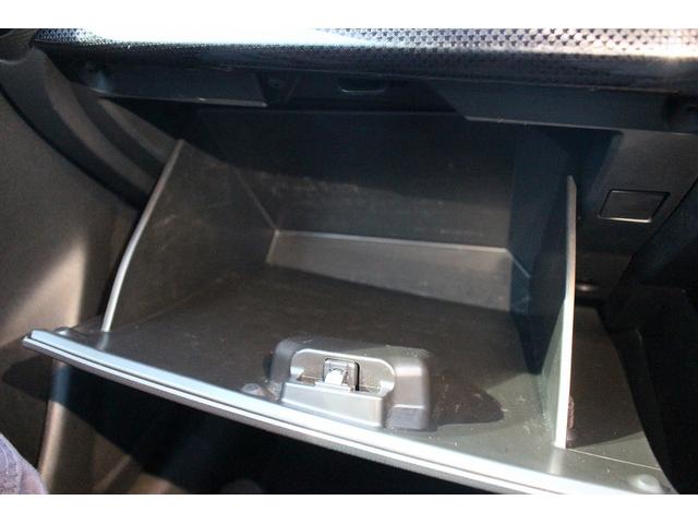 デミオ １５Ｓ　純正ナビ　バックカメラ　衝突被害軽減ブレーキ　障害物センサー　プッシュスタート　スマートキー　ＭＴモード付ＡＴ　禁煙車　電動格納ミラー　オートエアコン　ＬＥＤヘッドライト（65枚目）