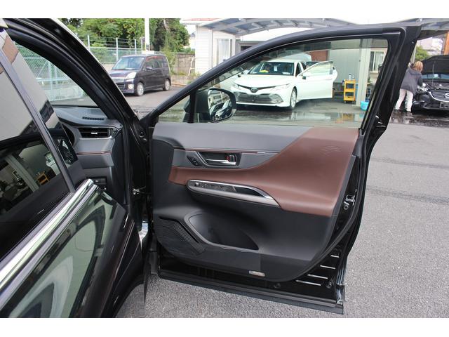ハリアー Ｚ　レザーパッケージ　純正１２．３型ＬＢＬサウンドディスプレイ／地デジフルセグ／３６０度カメラ／パワーシート／パワーバックドア／ヘッドアップディスプレイ／レザーシート／シートヒーター／ステアリングヒーター／（30枚目）