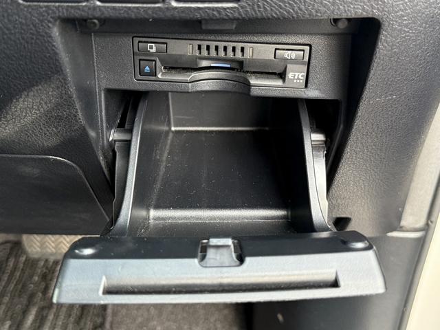 アルファード ２．５Ｓ　レンタＵＰ／サンルーフ／純正ナビ／地デジ／バックカメラ／衝突軽減ブレーキ／レーダークルーズコントロール／ＬＥＤ／ＥＴＣ／ブレーキホールド／両側電動スライドドア／車線逸脱防止（64枚目）