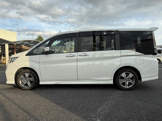 ステップワゴンスパーダ スパーダハイブリッド　Ｇ・ＥＸ　ホンダセンシング　ワンオーナー／１０型純正ナビ／地デジ／バックカメラ／後席モニター／両側電動／衝突軽減／ＥＴＣ２．０／レーダークルーズ／プッシュスタート／スマートキー／ＬＥＤ／（9枚目）
