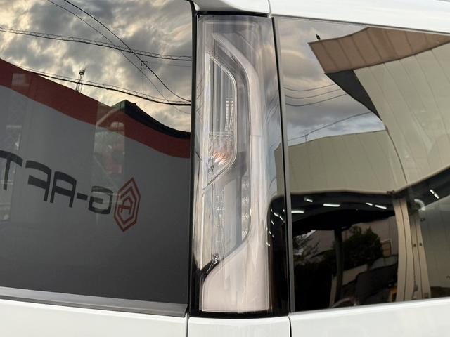 ステップワゴンスパーダ スパーダハイブリッド　Ｇ・ＥＸ　ホンダセンシング　ワンオーナー／１０型純正ナビ／地デジ／バックカメラ／後席モニター／両側電動／衝突軽減／ＥＴＣ２．０／レーダークルーズ／プッシュスタート／スマートキー／ＬＥＤ／（15枚目）