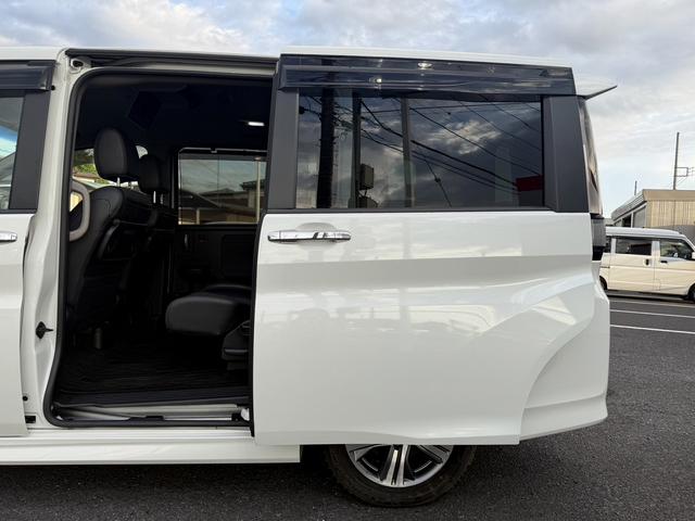 ステップワゴンスパーダ スパーダハイブリッド　Ｇ・ＥＸ　ホンダセンシング　ワンオーナー／１０型純正ナビ／地デジ／バックカメラ／後席モニター／両側電動／衝突軽減／ＥＴＣ２．０／レーダークルーズ／プッシュスタート／スマートキー／ＬＥＤ／（28枚目）