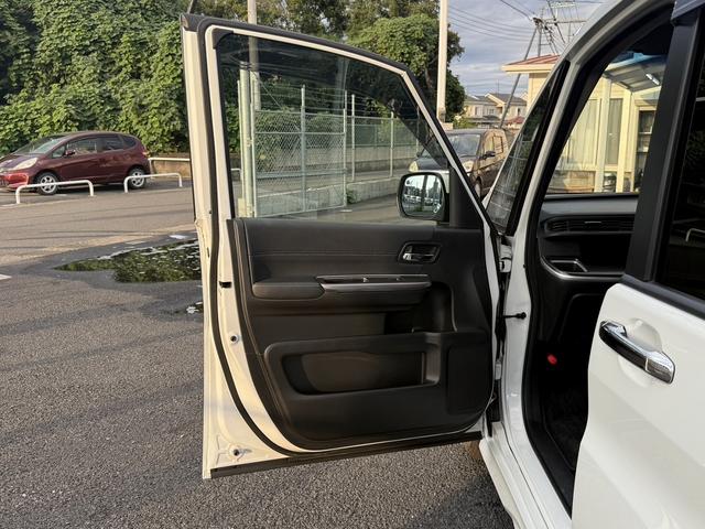 ステップワゴンスパーダ スパーダハイブリッド　Ｇ・ＥＸ　ホンダセンシング　ワンオーナー／１０型純正ナビ／地デジ／バックカメラ／後席モニター／両側電動／衝突軽減／ＥＴＣ２．０／レーダークルーズ／プッシュスタート／スマートキー／ＬＥＤ／（29枚目）