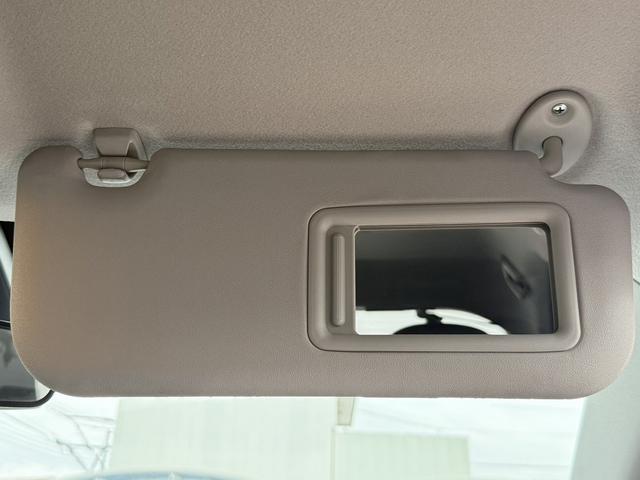アクア Gブラックソフトレザーセレクション 純正ナビ/地デジ/バックカメラ/シートヒーター/BLUETOOTH接続/スマートキー/ETC/プッシュスタート/衝突軽減ブレーキ/横滑り防止/ステアリングスイッチ/オートハイビーム(25枚目)