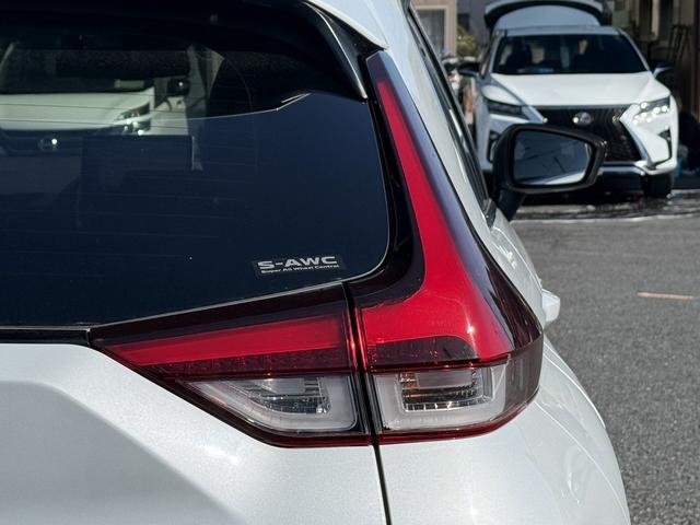 エクリプスクロスＰＨＥＶ Ｇ　アルパインナビ／地上デジタルフルセグＴＶ／バックカメラ／シートヒーター／パワーシート／パワーバックドア／レーダークルーズ／ＬＥＤヘッドライト／ＥＴＣ／衝突軽減／（11枚目）