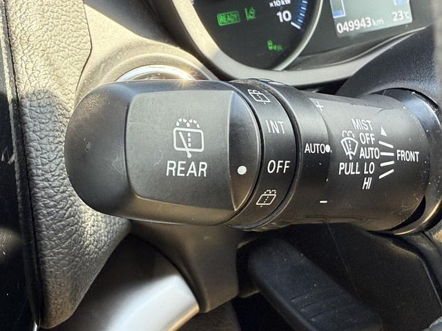 エクリプスクロスＰＨＥＶ Ｇ　アルパインナビ／地上デジタルフルセグＴＶ／バックカメラ／シートヒーター／パワーシート／パワーバックドア／レーダークルーズ／ＬＥＤヘッドライト／ＥＴＣ／衝突軽減／（28枚目）