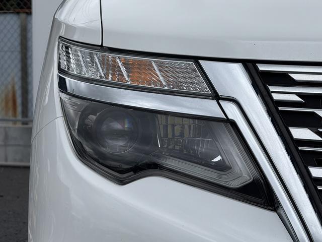 エルグランド ２５０ハイウェイスターＳ　純正ナビ／地デジ／バックカメラ／４ＷＤ／衝突軽減ブレーキ／ＬＥＤヘッドライト／ＥＴＣ／両側電動スライドドア／ハーフレザー／クルーズコントロール／Ｂｌｕｔｏｏｔ接続可能／８人乗り／スマートキー／（16枚目）