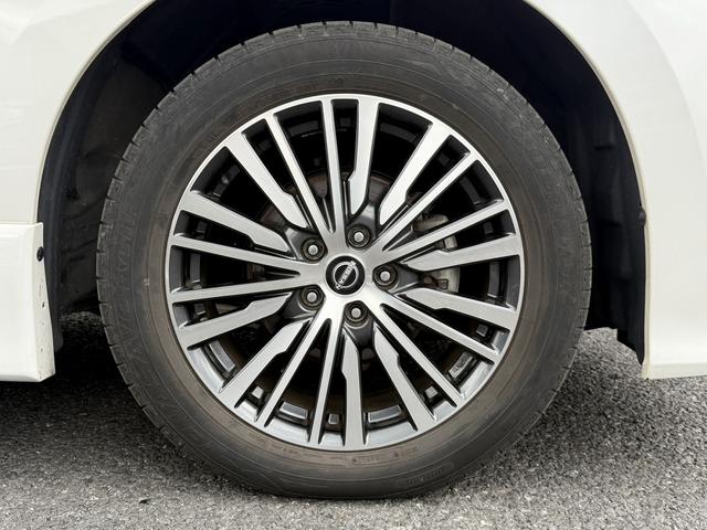 エルグランド ２５０ハイウェイスターＳ　純正ナビ／地デジ／バックカメラ／４ＷＤ／衝突軽減ブレーキ／ＬＥＤヘッドライト／ＥＴＣ／両側電動スライドドア／ハーフレザー／クルーズコントロール／Ｂｌｕｔｏｏｔ接続可能／８人乗り／スマートキー／（23枚目）