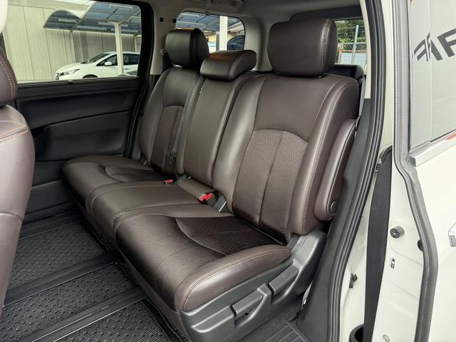 エルグランド ２５０ハイウェイスターＳ　純正ナビ／地デジ／バックカメラ／４ＷＤ／衝突軽減ブレーキ／ＬＥＤヘッドライト／ＥＴＣ／両側電動スライドドア／ハーフレザー／クルーズコントロール／Ｂｌｕｔｏｏｔ接続可能／８人乗り／スマートキー／（44枚目）