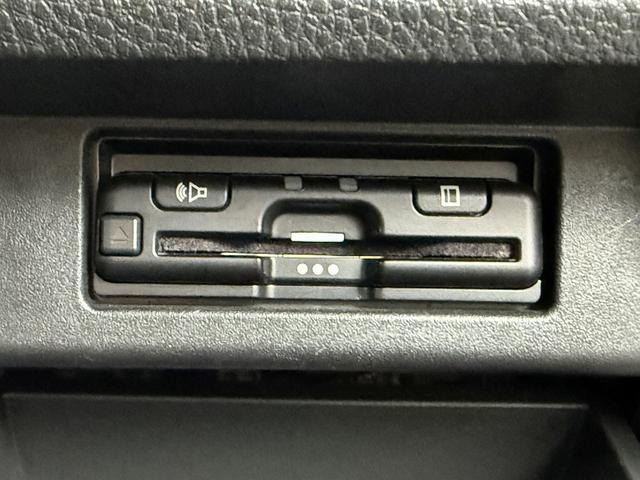 エルグランド ２５０ハイウェイスターＳ　純正ナビ／地デジ／バックカメラ／４ＷＤ／衝突軽減ブレーキ／ＬＥＤヘッドライト／ＥＴＣ／両側電動スライドドア／ハーフレザー／クルーズコントロール／Ｂｌｕｔｏｏｔ接続可能／８人乗り／スマートキー／（60枚目）