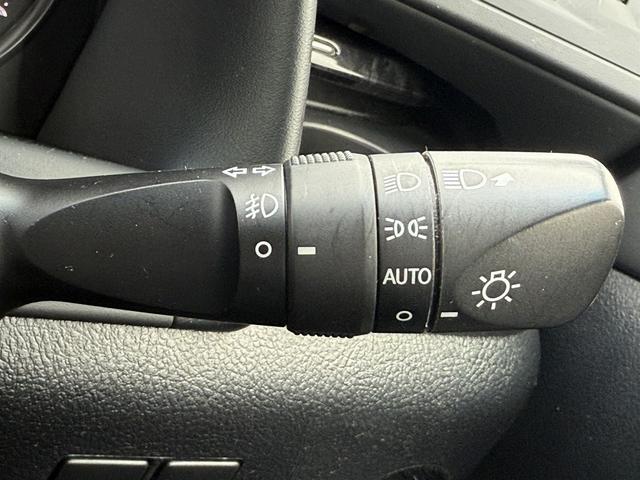 アルファード ２．５Ｓ　レンタＵＰ／メーカーツインサンルーフ／純正９型ナビ／地デジ／バックカメラ／両側電動スライドドア／衝突軽減ブレーキ／レーダークルーズ／ＬＥＤヘッドライト／純正１８インチＡＷ／コーナーセンサー／ＢＴ接続／（56枚目）