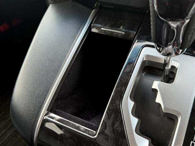 アルファード ２．５Ｓ　レンタＵＰ／メーカーツインサンルーフ／純正９型ナビ／地デジ／バックカメラ／両側電動スライドドア／衝突軽減ブレーキ／レーダークルーズ／ＬＥＤヘッドライト／純正１８インチＡＷ／コーナーセンサー／ＢＴ接続／（62枚目）