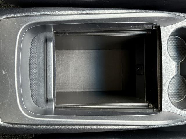 アルファード ２．５Ｓ　レンタＵＰ／メーカーツインサンルーフ／純正９型ナビ／地デジ／バックカメラ／両側電動スライドドア／衝突軽減ブレーキ／レーダークルーズ／ＬＥＤヘッドライト／純正１８インチＡＷ／コーナーセンサー／ＢＴ接続／（67枚目）